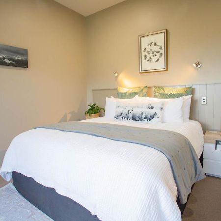 Dunluce Boutique B&B Te Anau Exterior photo