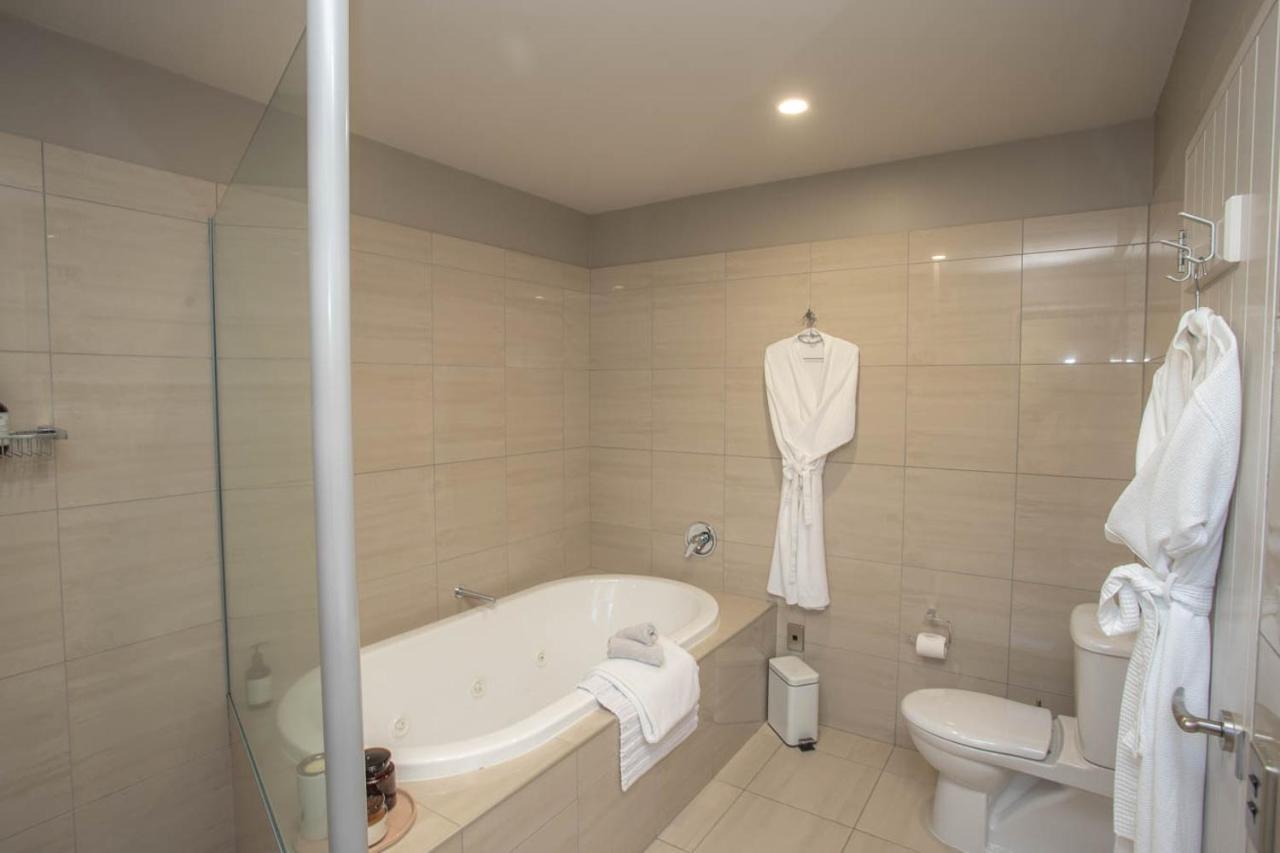 Dunluce Boutique B&B Te Anau Exterior photo