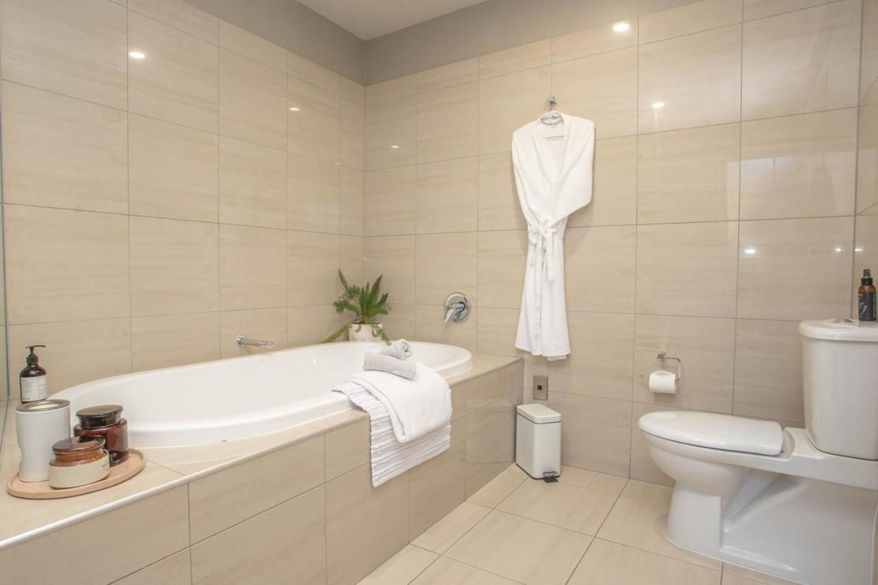 Dunluce Boutique B&B Te Anau Exterior photo